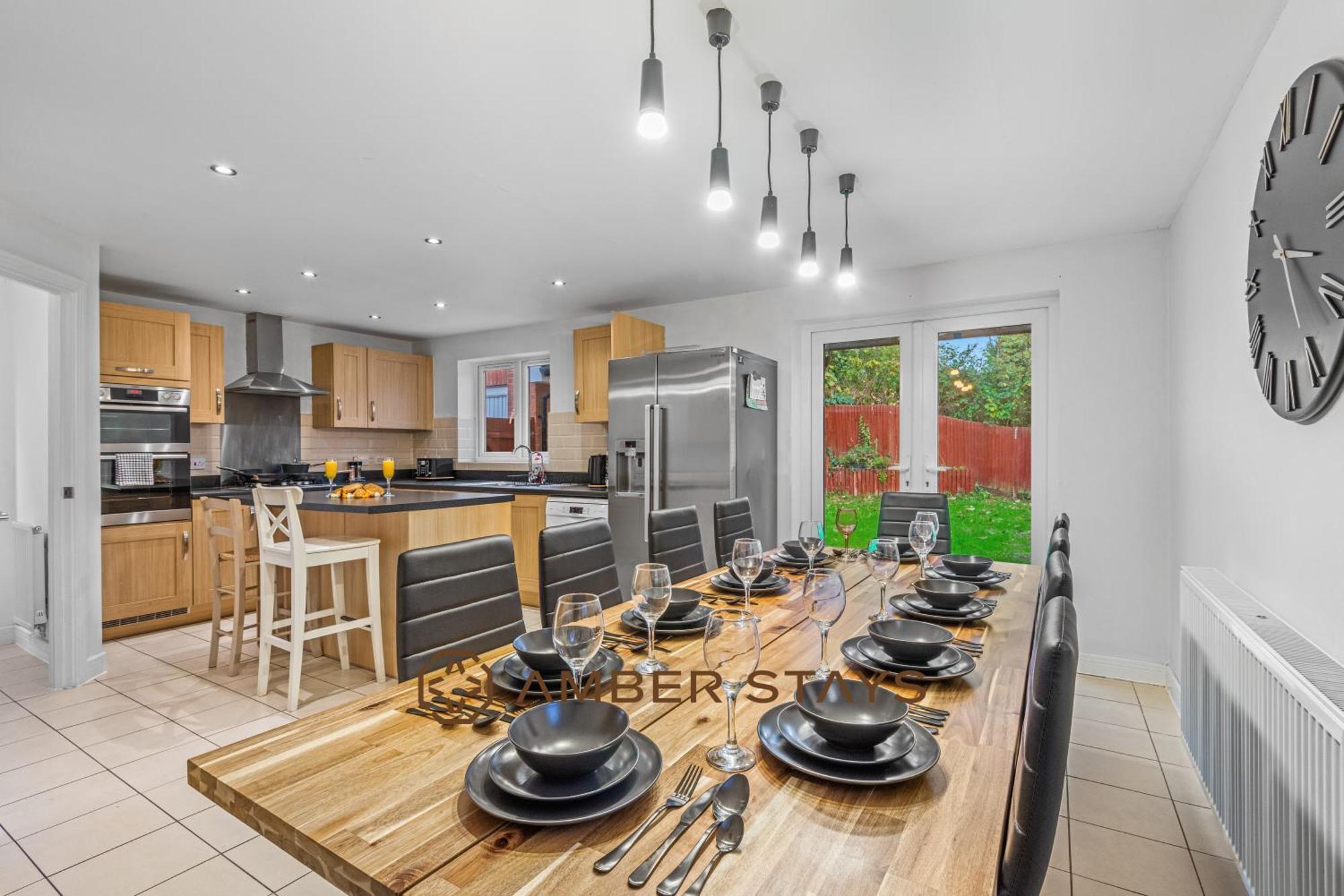Spacious 5 Bed House In Reading By Amber Stays, Perfect For Business & Contractors, Sleeps 12! Exterior foto